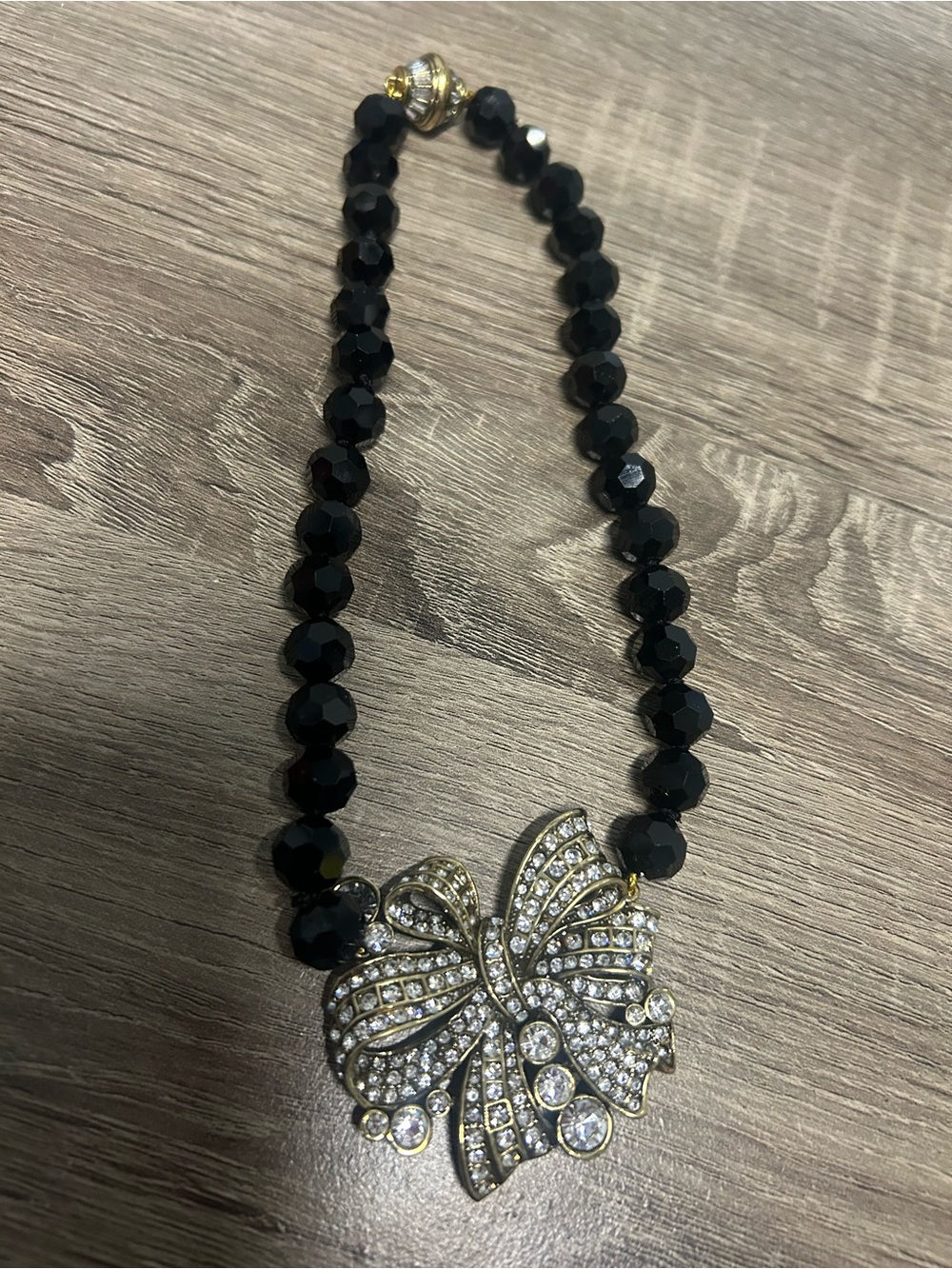 New Crystal rhinestone glass Bow statement Pendant  magnet clasp necklace